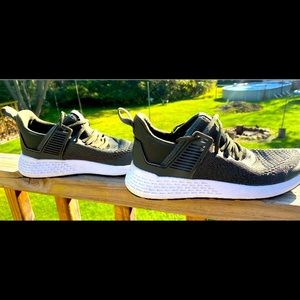 Hunter Green Puma Sneakers